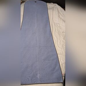 Manduka long Yogitoes hot yoga mat towel.
